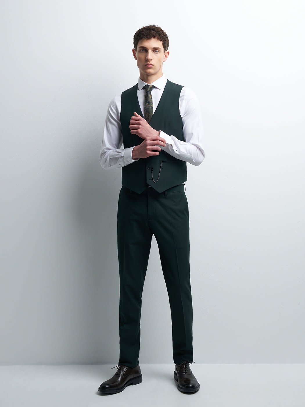 Gilet coordonnable en poly-viscose uni - DEVRED 1902