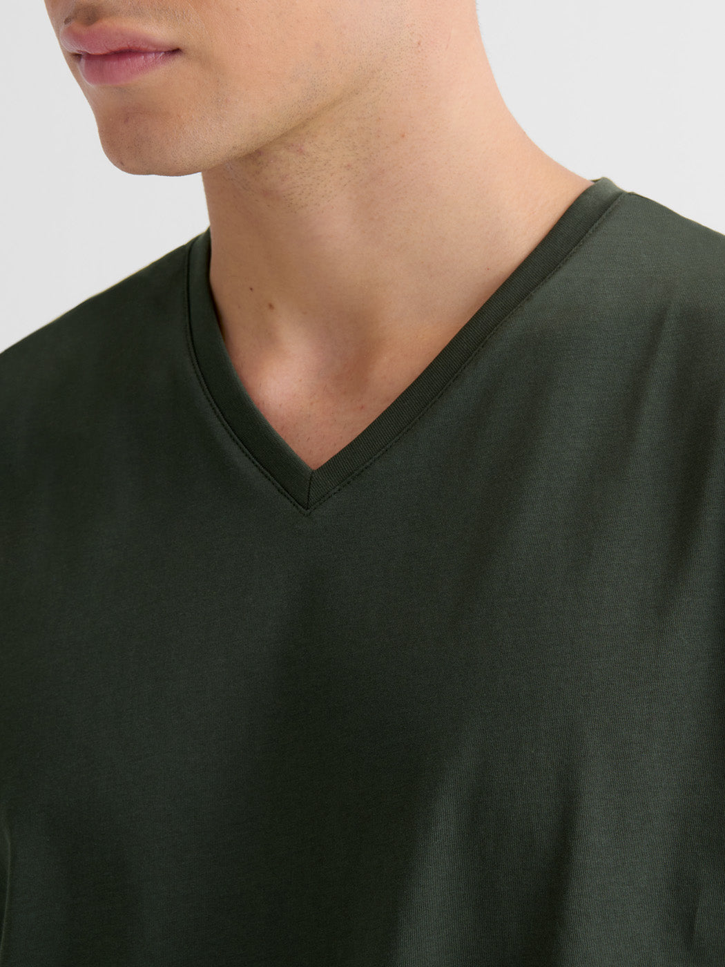 T-shirt col V Supima® - DEVRED 1902