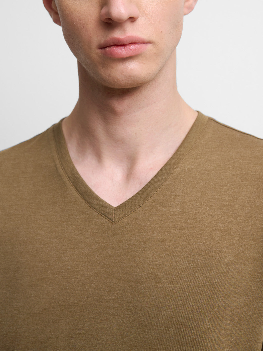 T-shirt col V en coton Supima® - DEVRED 1902